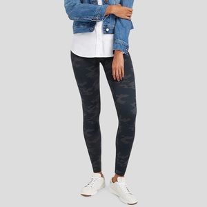 SPANX ecocare seamless leggings black camo